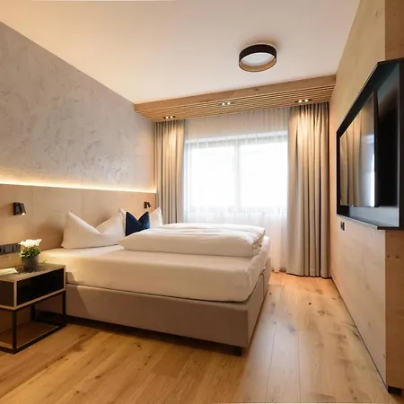 Haus St Anton - Incl Gratis Premium Sommerkarte Sankt Anton am Arlberg