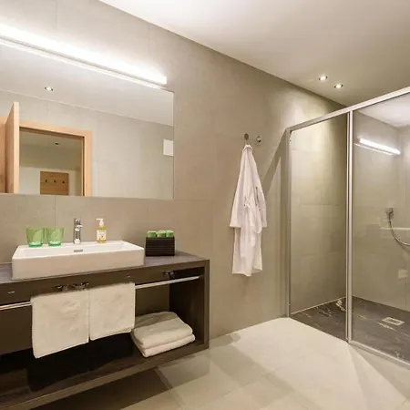 Haus St Anton - Incl Gratis Premium Sommerkarte Apartment *