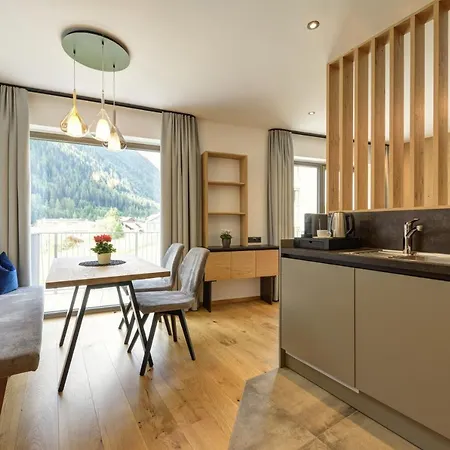 Haus St Anton - Incl Gratis Premium Sommerkarte