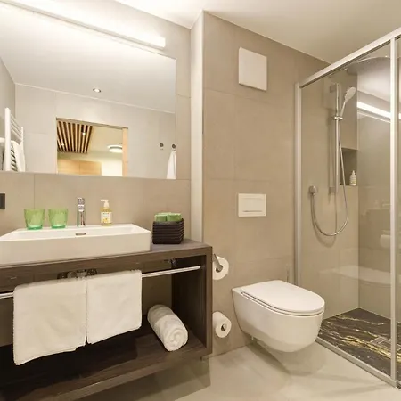 Haus St Anton - Incl Gratis Premium Sommerkarte